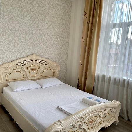 Apartment Studio -Біля Вокзалу-Недалеко Від Центру-Городоцька 151 Leópolis Exterior foto