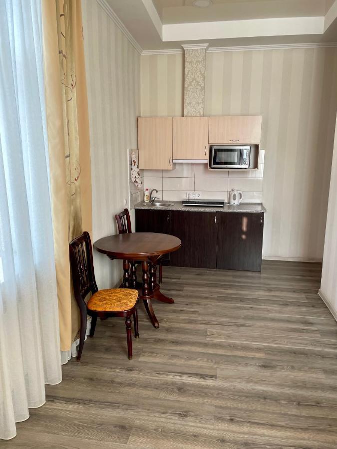 Apartment Studio -Біля Вокзалу-Недалеко Від Центру-Городоцька 151 Leópolis Exterior foto